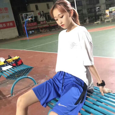 女头 篮球 潮服 耐克 多人 多种 侵图 必究