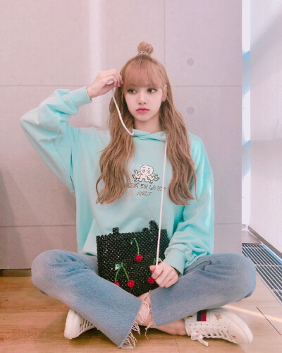 180707 lalalalisa_m 更新