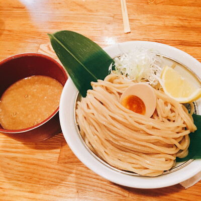 【大阪】【宮田麺児】吃过了一定会推的沾面！面汤里面有肉末和番茄 很清爽 分量也刚刚好 太好吃了