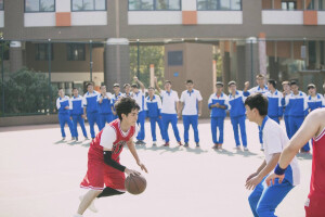 刘昊然小哥哥☆