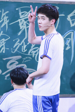 刘昊然小哥哥☆