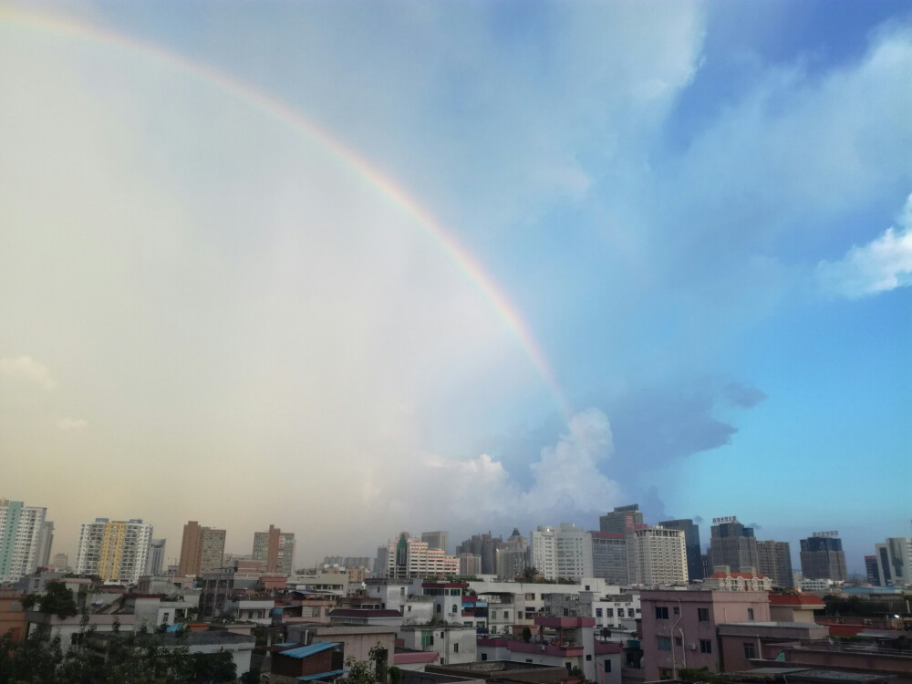 隐隐约约，双彩虹～