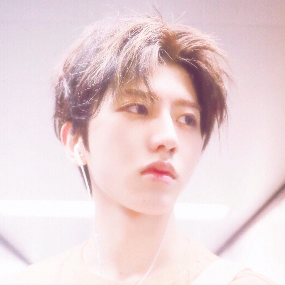 蔡徐坤男爱豆头像赞评论更多