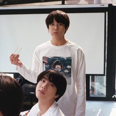 JungKook 田柾国&Jin 金硕珍 BTS 防弹少年团 “今 天”EXHIBITION from BTS CAMEAR