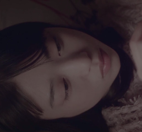 #日系#头像#树深时雾起，海深时浪涌，梦醒时夜续，不见鹿，不见鲸，也不见你。