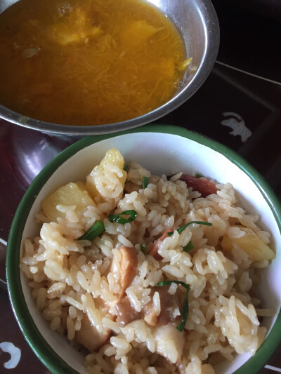 2018年7月25日 中午是老姐煮的土豆咸饭➕南瓜汤