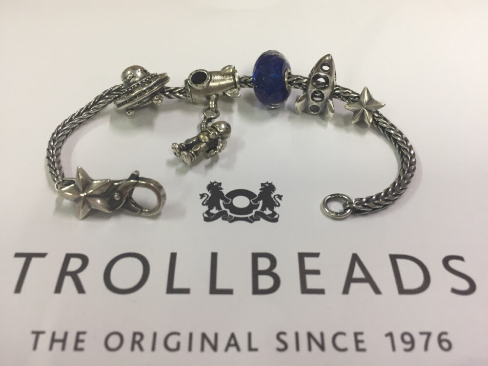 trollbeads 的手链和设计师珠子