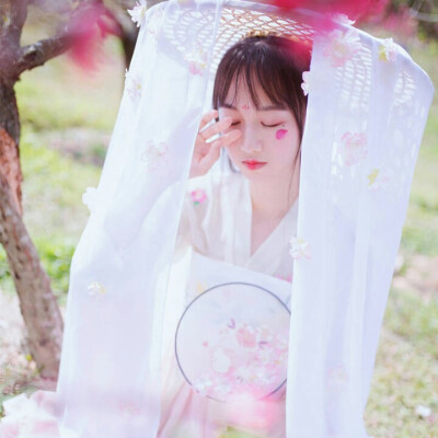 古风真人 壁纸 女生头像 女头 小清新 虐心 唯美 高清 意境 古风 古风头像 自截图片 二转注明出处