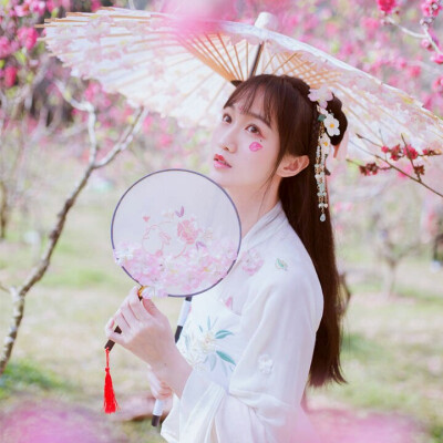 古风真人 壁纸 女生头像 女头 小清新 虐心 唯美 高清 意境 古风 古风头像 自截图片 二转注明出处