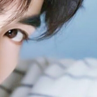 朱一龙 居老师 漫画向 镇魂 剧照
表情包 日常照 九宫格 侵删