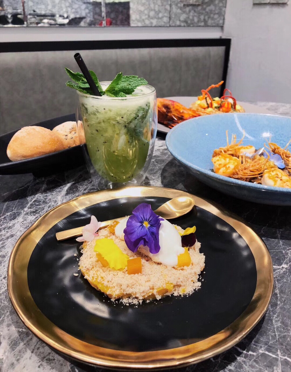 吃吃吃，颜值控