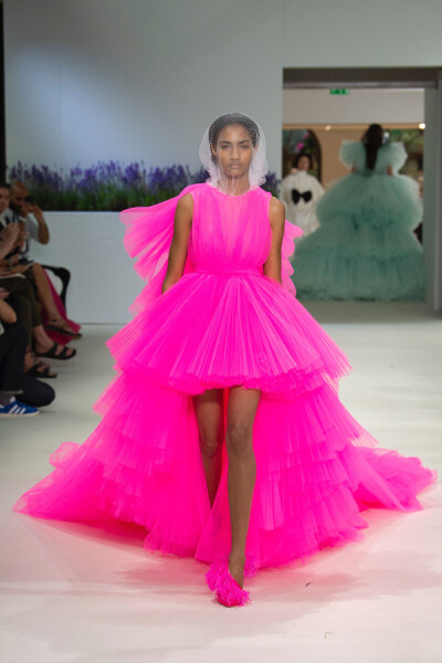 意大利设计师品牌 Giambattista Valli 2018 秋冬高级定制