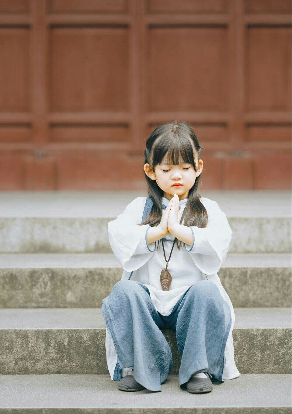 可爱的张雨杰
大冰《我不》《你坏》的封面人物