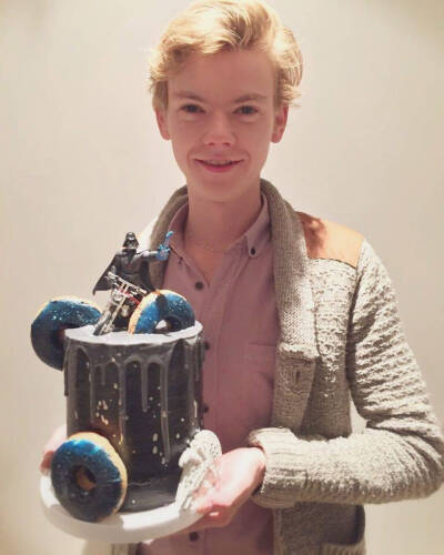 Tomas Sangster