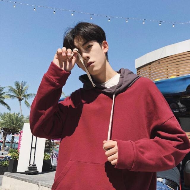 男生头像红色系