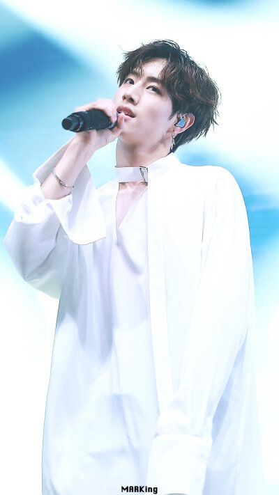 如果段宜恩是在我身边的人，我一定会主动对他好，没有办法让他喜欢的话就做特别的朋友，看着他过的幸福也就满足了。