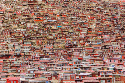 Sertar Larung Gar Buddhist Academy and red houses