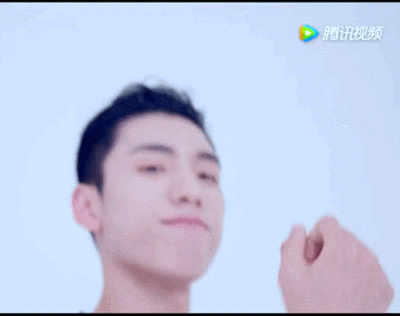 鼓动的二头肌
cr:logo