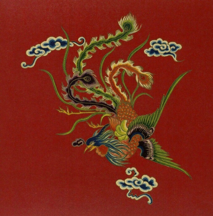 这本《中国戏曲服装图案》来自于中国旧有的戏曲服装和民间刺绣实物。书中的图案，一般说来，是始于文武老生、小生和各路旦角服装需要的。按照中国戏曲服装的分类来说，它是适于应用在蟒、帔、褶子、宫装、裤袄、开氅等等。绘图作者有马强、夏阳、鲁华。此本于1957年由人民美术出版社印刷出版。 ​​​​