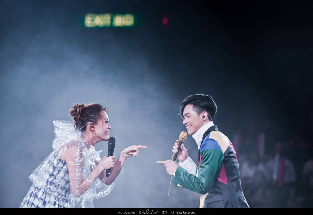 张敬轩演唱会容祖儿