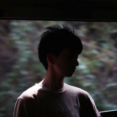 从此春秋两不沾，风月不相关。