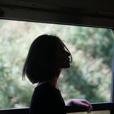 从此春秋两不沾，风月不相关。