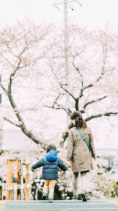 我想要做个思想上的女流氓 生活上的好姑娘 外形上的柔情少女心理上的变形金刚 ​​​​