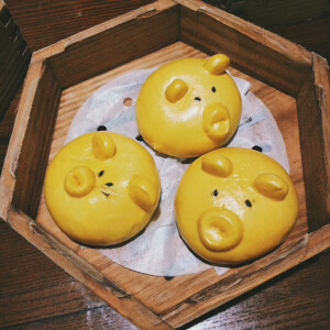 点心传说  猪猪流沙包