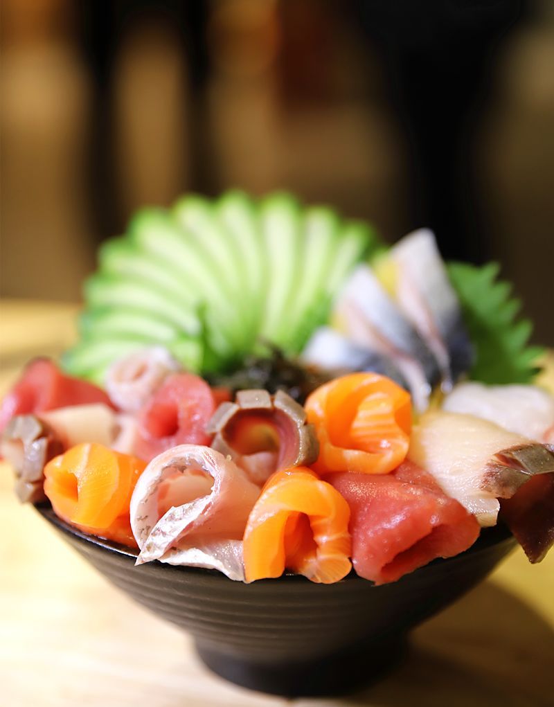 靓靓彩虹鲜丼