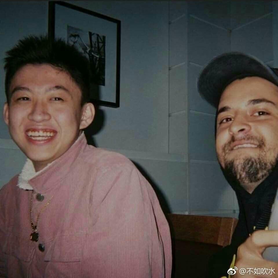 排场很足的七哥71