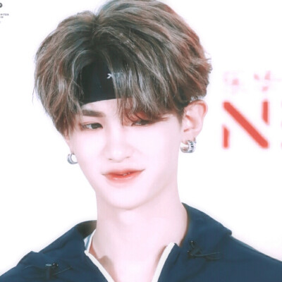 黄明昊