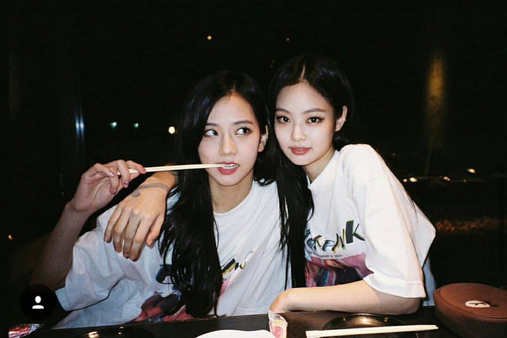 BIACK PINK jisoo jennie 金智秀