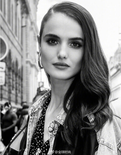 时尚明星#Blanca Padilla# 95后维密超模，一个敢“怼天怼地”的Girl，有喜欢这样心直口快的女孩儿的吗？ ​