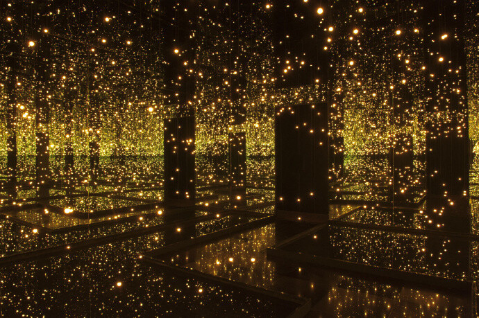 草间弥生(Yayoi Kusama) ​​​​