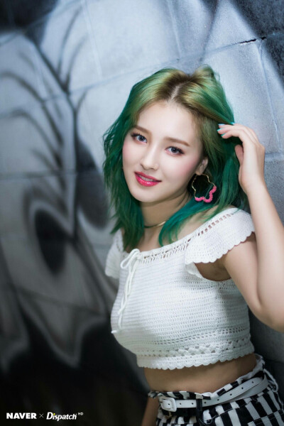 Momoland 李承利Nancy