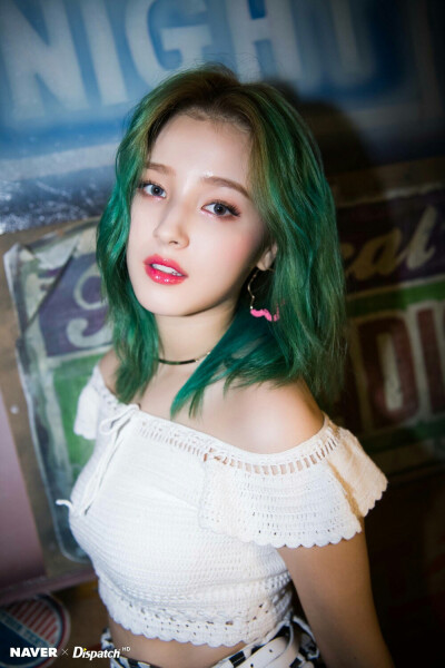 Momoland 李承利Nancy