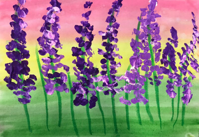 儿童画：薰衣草
阶段：幼儿园
材料：水粉颜料，油画棒，刷子，棉签