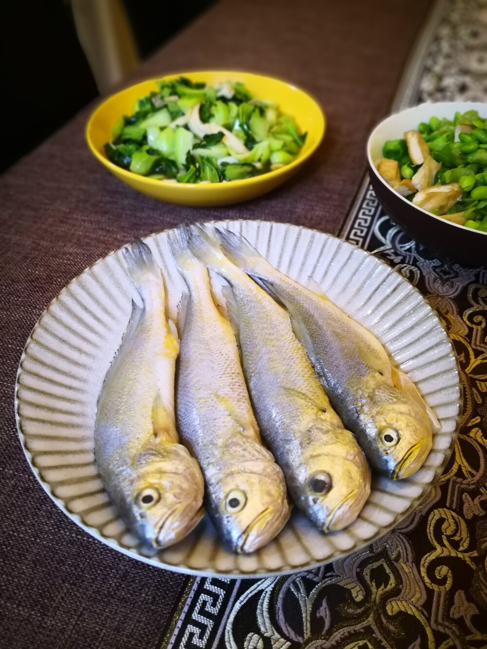 雪菜黄鱼，虾皮青菜白玉菇，青椒毛豆小白干