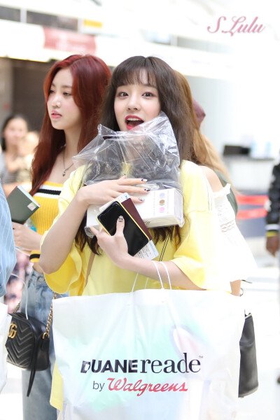 宋雨琦
180807 肯尼迪机场出境饭拍
©️slulu_lulus