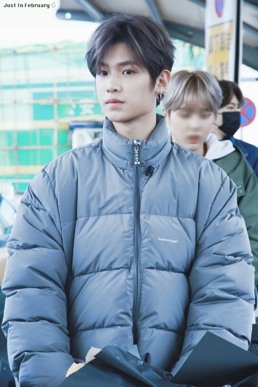 justin黄明昊 今天找到哒 不知道日期啦 很喜欢
图见水印
colorfulDream_tin