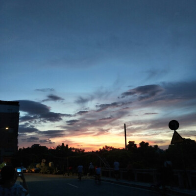 爱就像蓝天白云