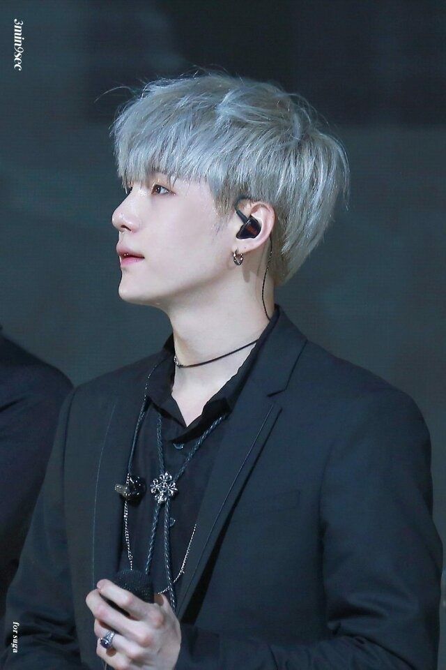 源自b站 by林幼熙
闵玧其 suga 糖爷 危险的男人
要永远开心啊♡