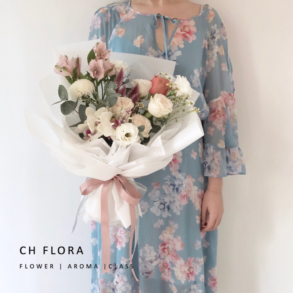 CHFlora / 鲜花花束
玫瑰 | 洋桔梗 | 水仙百合 | 尤加利 | 蝴蝶兰 | 洋甘菊 | 乒乓菊 | 狐尾