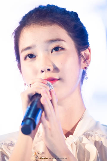 It is from请叫我猫王大人。IU