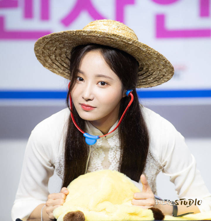 李多彬 / 李妍雨