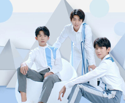 tfboys 代言 自然堂