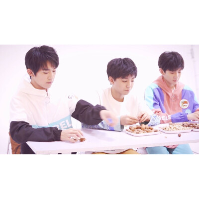 tfboys 代言 三只松鼠