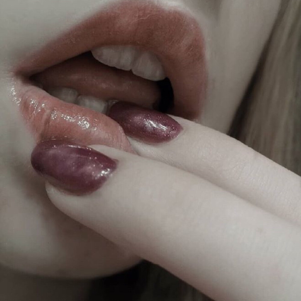 Printyourcoloronthelips