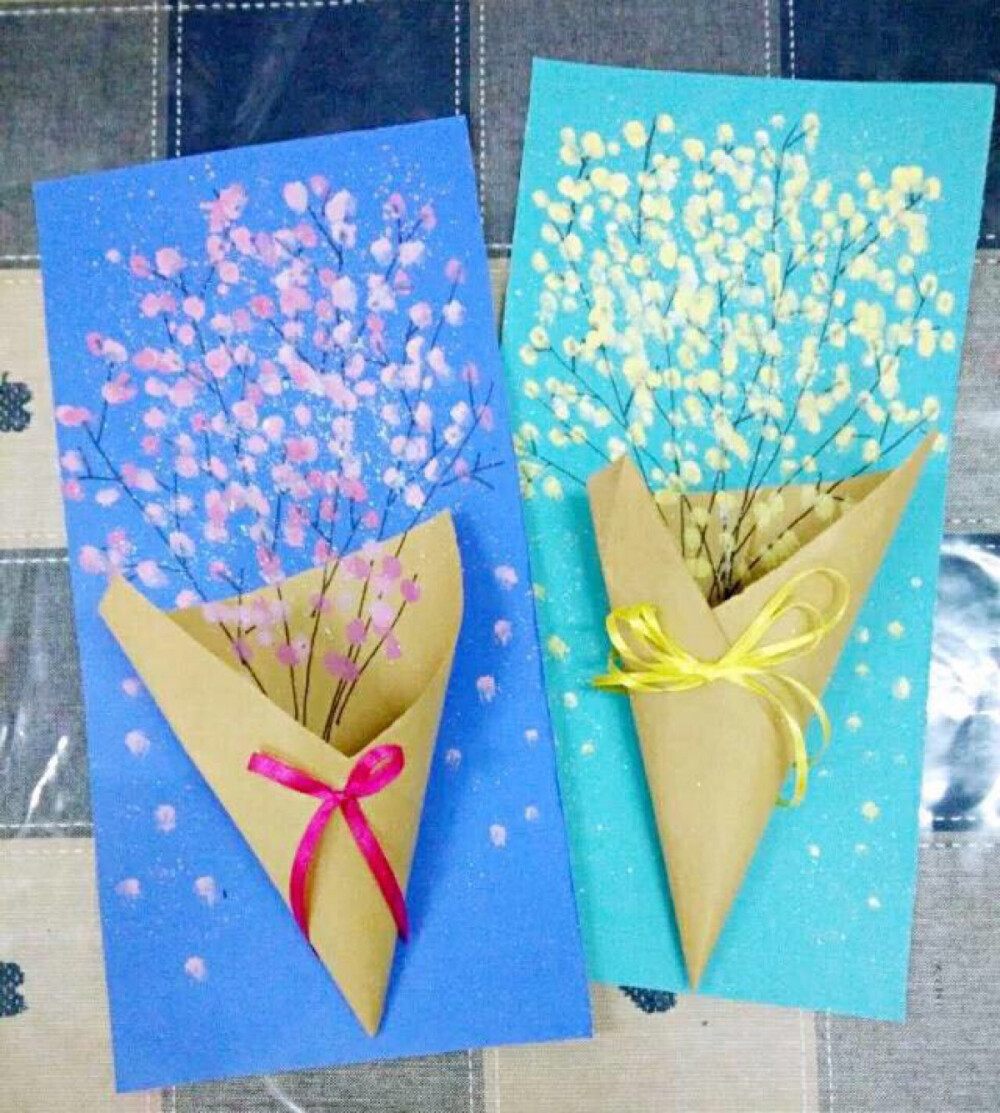 手工满天星可以用铅笔点缀颜料或者泡沫胶