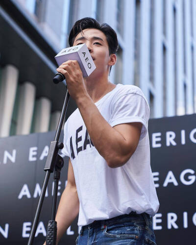 American eagle 签售会